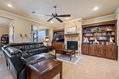 303 Paddle Boat Dr, Granbury, TX 76049 - photo 5