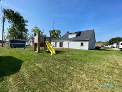 204 Linda Ct, Archbold, OH 43502 - photo 2
