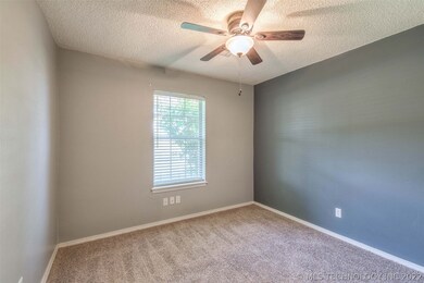 609 S Lombard Ln, Skiatook, OK 74070 - photo 5