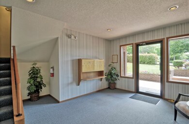 633 Main St unit 201, Edmonds, WA 98020 - photo 2