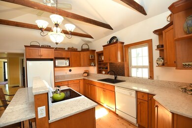 1164 S East St, Amherst, MA 01002 - photo 4