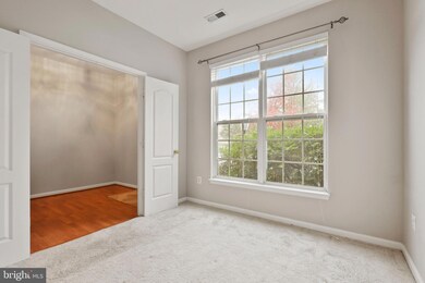 13125 Park Crescent Cir, Herndon, VA 20171 - photo 5