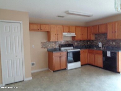 7710 Mordecai Ct, Jacksonville, FL 32210 - photo 7