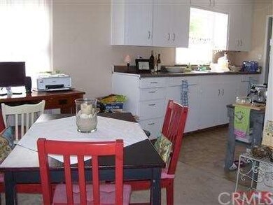 Dining area off kitchen