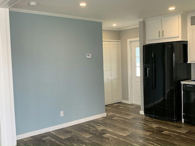 419 Zeeland St unit 419, North Fort Myers, FL 33903 - photo 5