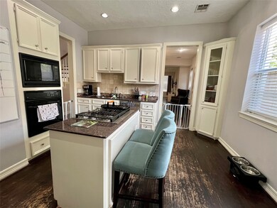 2506 Ralph St, Houston, TX 77006 - photo 7