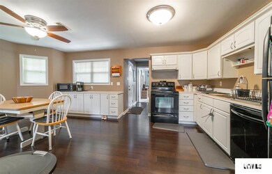 308 Peoria St, Lincoln, IL 62656 - photo 6