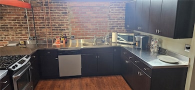 693 W North St unit 2, Fayetteville, AR 72701 - photo 5