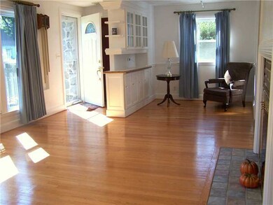 9 George St, Warwick, RI 02888 - photo 2