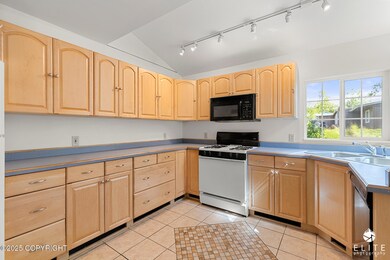 7874 W Spectrum Ave, Wasilla, AK 99654 - photo 6