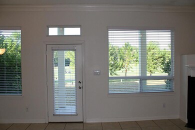 BEAUTIFUL GOLF COURSE VIEWS RIGHT OUTSIDE YOUR DOO