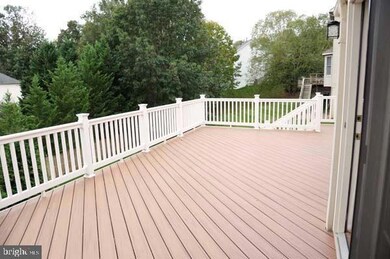 10907 Hunter Gate Way, Reston, VA 20194 - photo 2