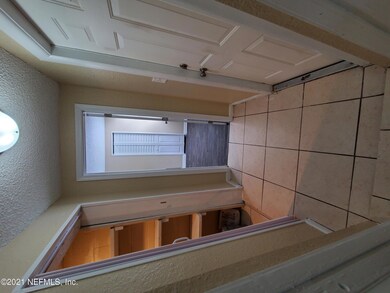 2815 Brackridge Blvd E, Jacksonville, FL 32216 - photo 6