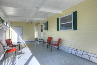 922 Hemlock St, Sebastian, FL 32976 - photo 2