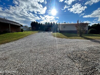 2690 Central Point Rd, Rutledge, TN 37861 - photo 3