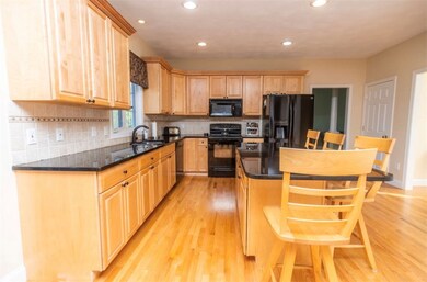 16 Cassandra Ct, Cranston, RI 02921 - photo 4