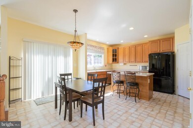 208 E Skyline Dr, Purcellville, VA 20132 - photo 3