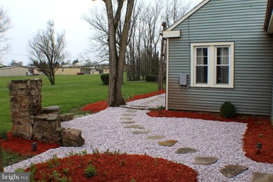 498 Pierpont St, Petersburg, WV 26847 - photo 4