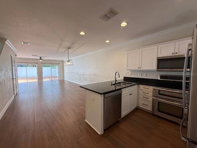 2513 W Kansas Ave unit B, Tampa, FL 33629 - photo 4