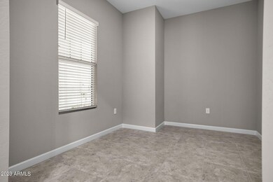 4-web-or-mls-17438-n-49th-st
