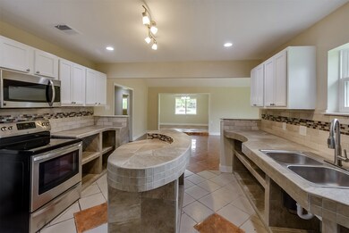 13653 Walker Rd, Conroe, TX 77302 - photo 4