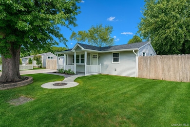 29 Boulevard Ave, Central Islip, NY 11722 - photo 2