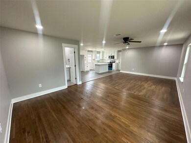 731 W Bullock St, Denison, TX 75020 - photo 4