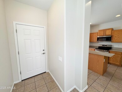 17230 W Saguaro Ln, Surprise, AZ 85388 - photo 6