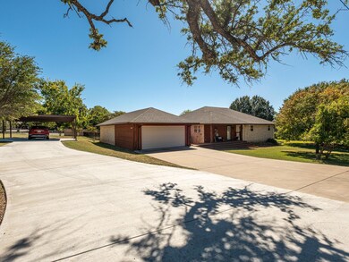 429 Mars Ct, Granbury, TX 76049 - photo 4