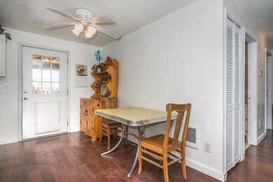Evergreen Ave SW 2522 (5 of 25)