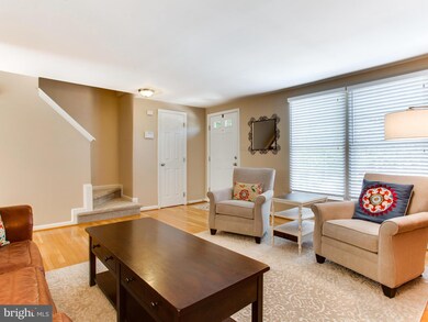 13939 Winding Ridge Ln, Centreville, VA 20121 - photo 3