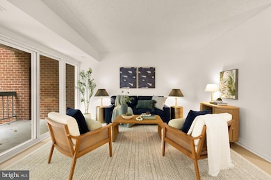 11833 Shire Ct unit 21B, Reston, VA 20191 - photo 3