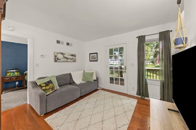 3S582 Tinker Ave, Warrenville, IL 60555 - photo 3