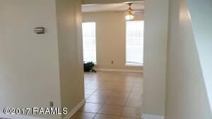 Entry way to Kitchen
