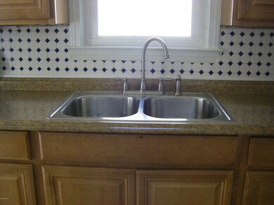 15 Nelson St, North Adams, MA 01247 - photo 4