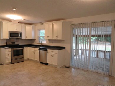 7574 Jennings Ln, Fayetteville, NC 28303 - photo 2