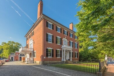 328 Essex St unit 4, Salem, MA 01970 - photo 2