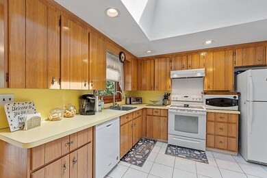 37 Gloversbrook Rd, Randolph, MA 02368 - photo 5