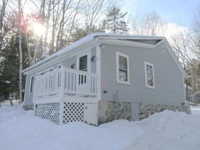 52 Pinewood Ave, Bethlehem, NH 03574 - photo 2