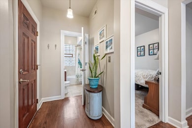 5741 N Ridge Ave unit 1, Chicago, IL 60660 - photo 3