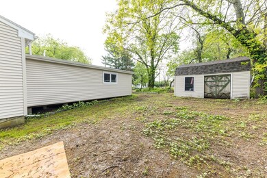 27 Crowell St, Acushnet, MA 02743 - photo 6