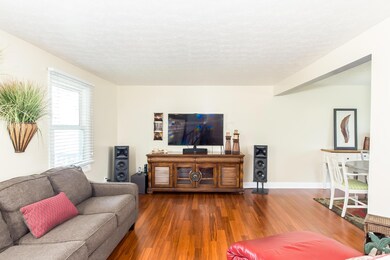 6584 Merry Ln, Columbus, OH 43229 - photo 7