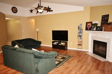 4770 Coronado-Livingroom