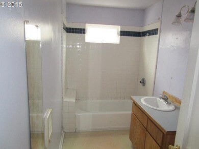 955 Chambers St, Eugene, OR 97402 - photo 6