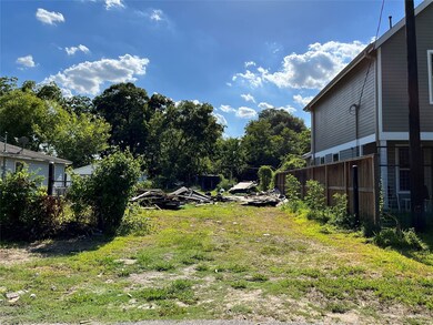 7009 Roswell St, Houston, TX 77022 - photo 4