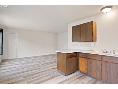 3139 Dover St, Longview, WA 98632 - photo 7