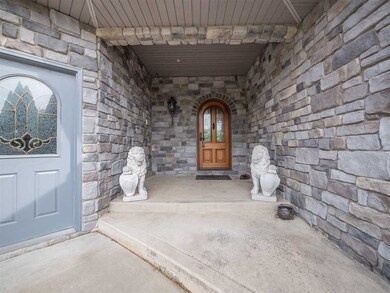Garage/ Side Entrance