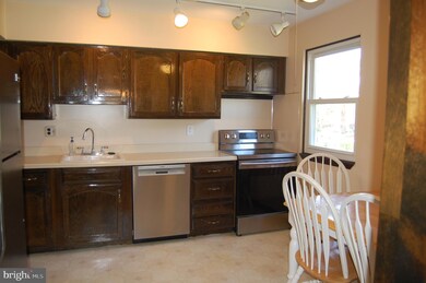 904 Mennonite Rd, Royersford, PA 19468 - photo 5