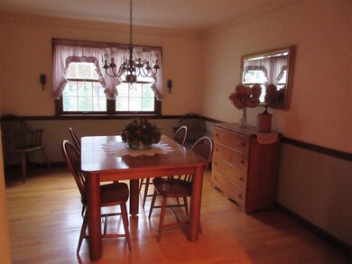 21 Carriage Rd, Delmar, NY 12054 - photo 5