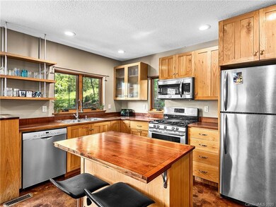 Energy Star appliances and custom cabinets